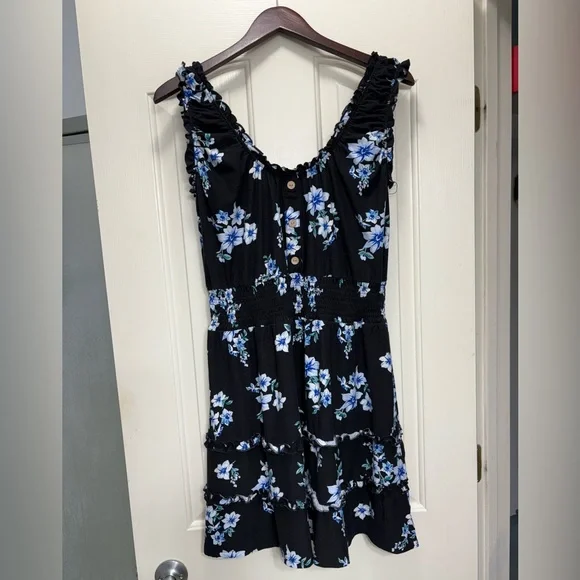 SOLD
NoBo ruffle strap sleeveless mini
Floral Dress XL 15-17 - Picture 8 of 10